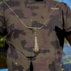 Αρματωσιές για ψάρεμα κυπρίνου Avid Carp Ready Tied Pin Down Leader - QC Lead Clip